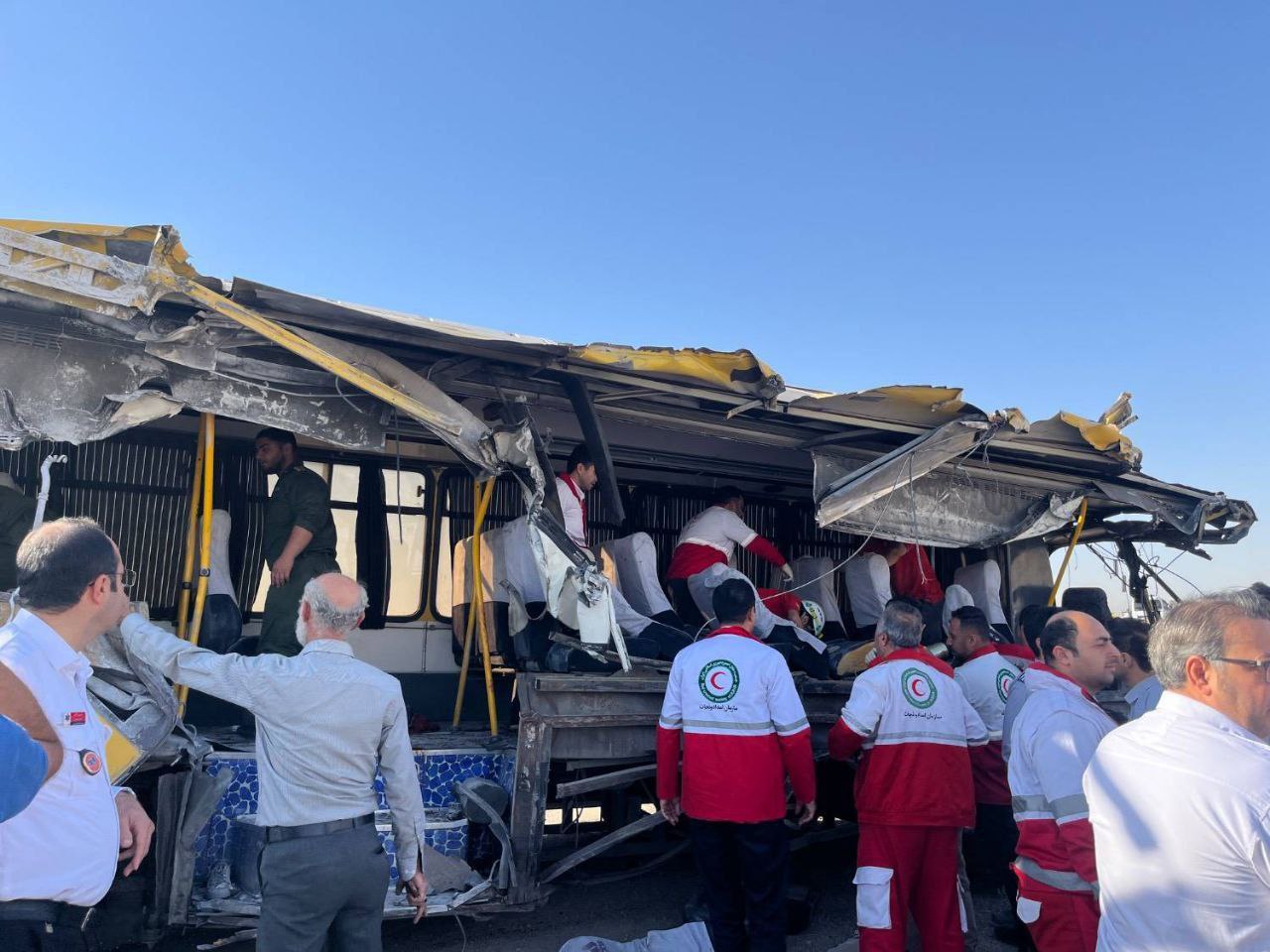 تصادف تلخ اتوبوس دانشجویان؛ هشداری دوباره برای ایمنی جاده‌ها